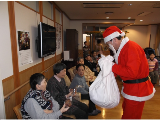 苑長サンタも駆けつけてくれました！
