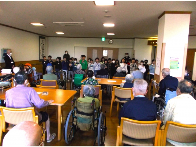 手話歌👋🏻🎶静かに鑑賞しています。