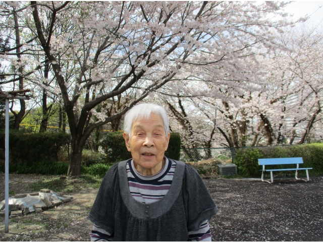 桜の木の下で、記念撮影もしました。