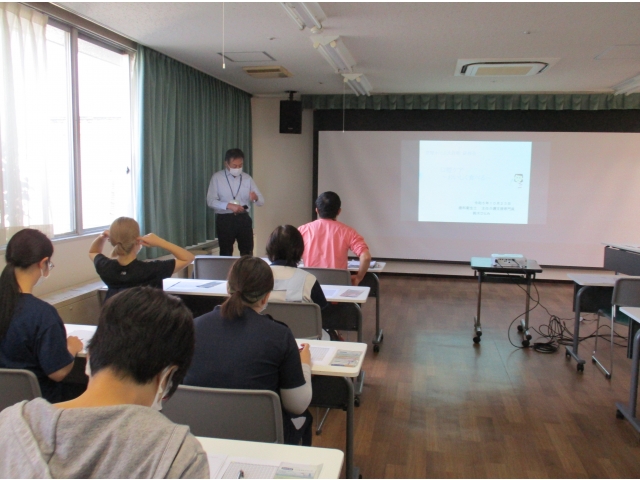 苑長から、講師の紹介がありました。