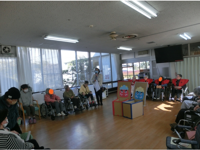 始まる前に大きな声が出るよう発声練習「おにはーそとー！」「ふくはーーうち！！」