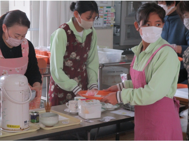 技能実習生もご利用者様とたくさんお話ししていました。