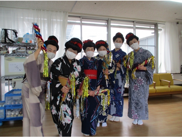 腰元ダンサーズの皆さん