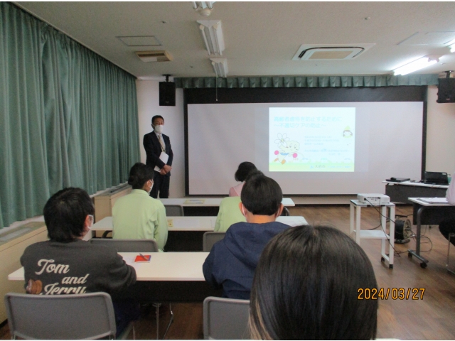 苑長から、講師の紹介がありました。