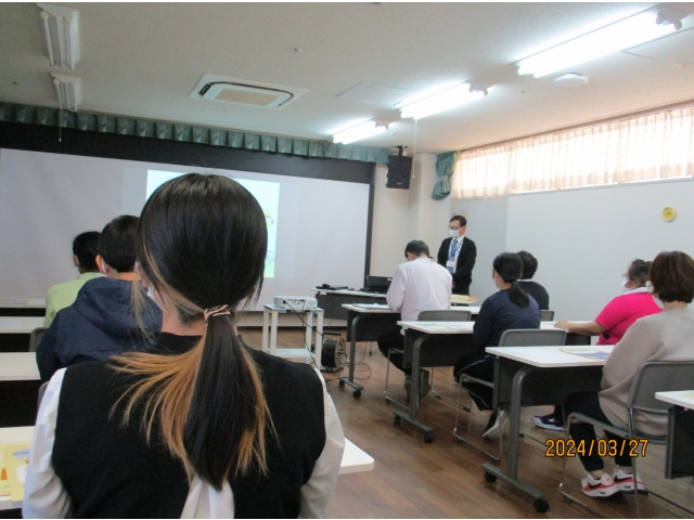 虐待について、具体的な事例も紹介しながらわかりやすく教えていただきました。