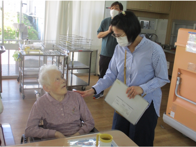 誕生者にインタビューです。