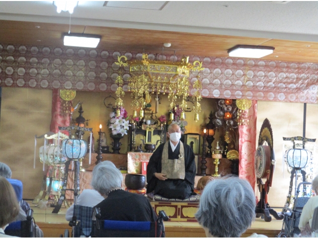 ご住職からお経の後、楽しくもあり、為になるお話がありました。