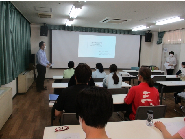 苑長から、講師の紹介がありました。