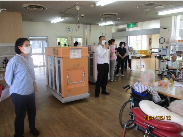 相談員の司会進行で、苑長から祝辞がありました。