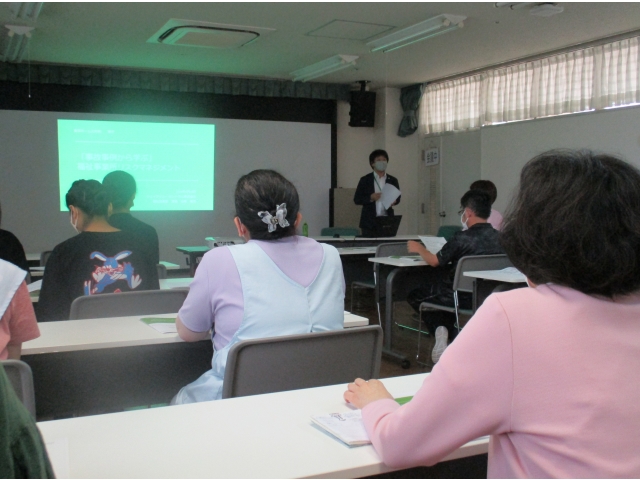 佐藤先生から具体的な事例など交えながら、わかりやすく教えていただきました。