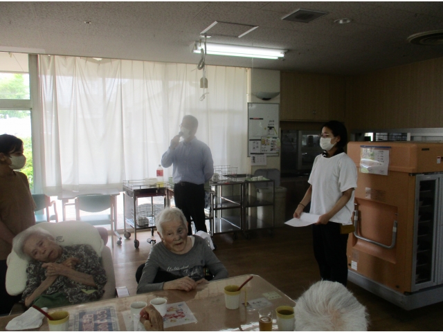 苑長から祝辞がありました。