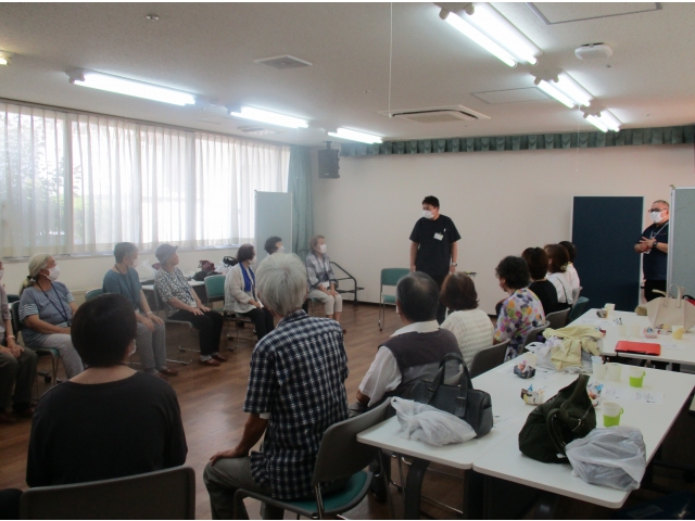 介護予防体操～椅子に座って無理なく体を動かそう～