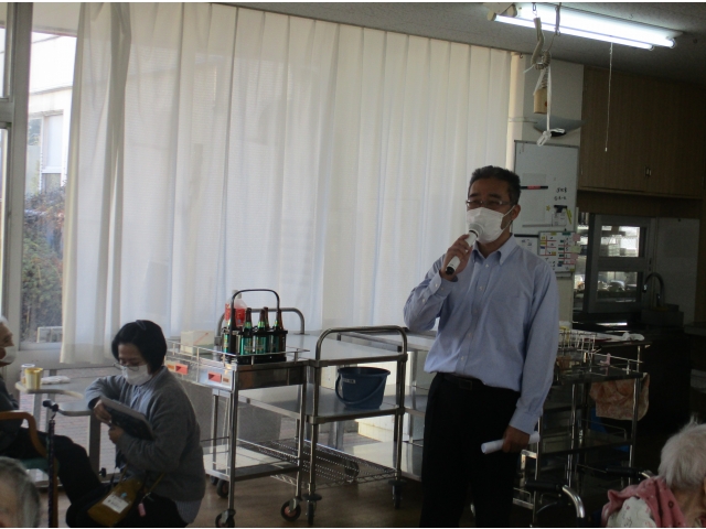 苑長から、新年のご挨拶と祝辞がありました。