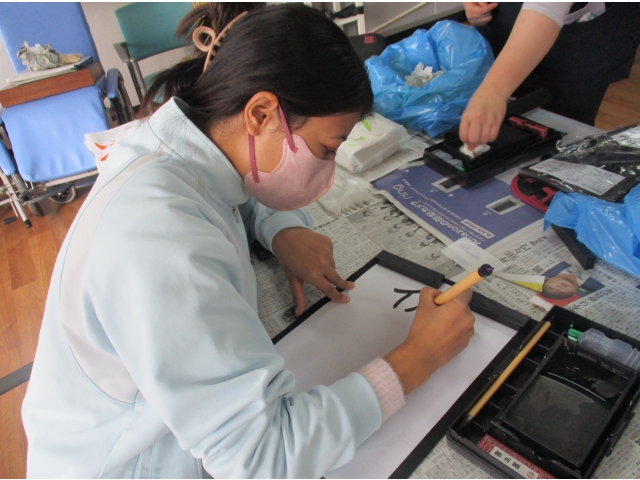 日ごろお世話になっている職員の名前を書いていました。