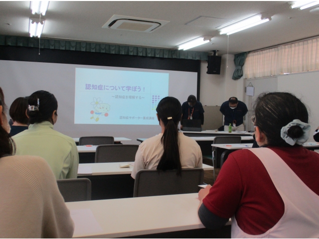 ２人の講師の先生が、交代で説明してくれました。