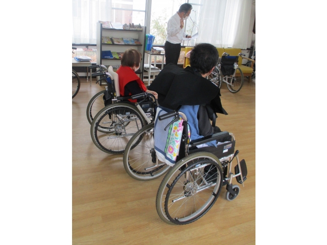 年男と年女のご利用者様は袴を着用し参加されました。