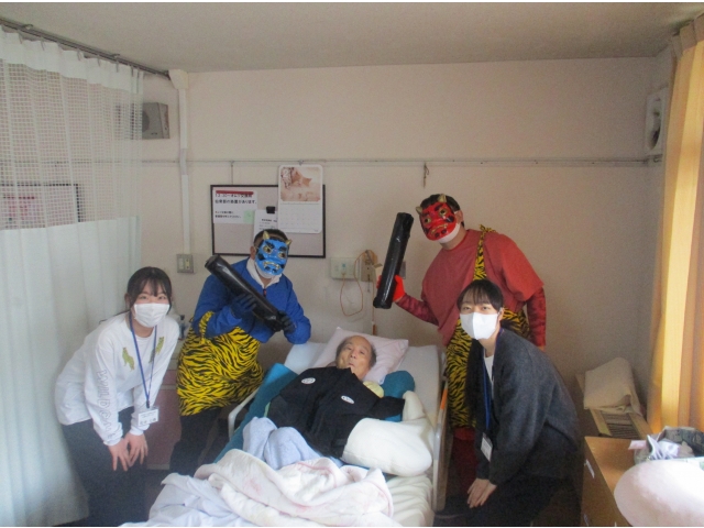 今日から実習に来ている学生さんも一緒に参加しました。