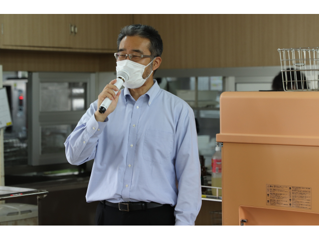 苑長から誕生月の皆さんにお祝いのお言葉を😊