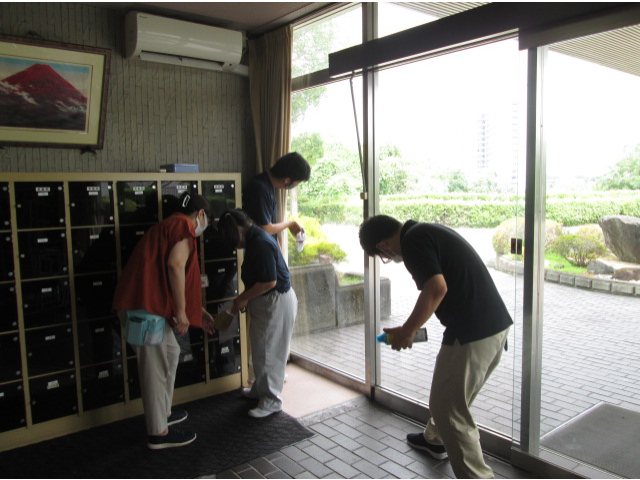 暑い中ふたりと付添教員の方も一緒に。感謝です！