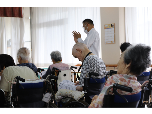 苑長も手拍子で盛り上げてくださいました👏