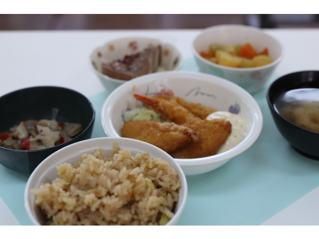 本日は誕生日会の特別食😍