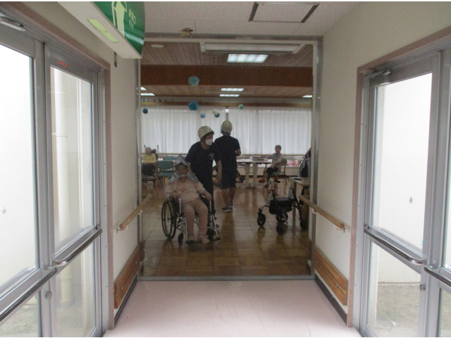 利用者様誘導開始