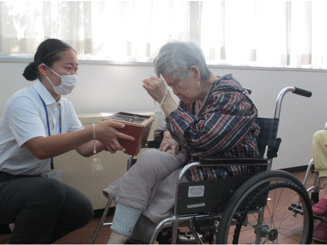 実習生さんが順番に回ります😄