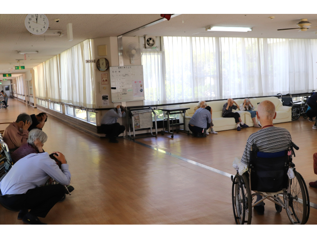 皆さんしっかりと「1.しせいをひくく」、「2.あたまをまもり」、「2.じっとする」ことができました🤗