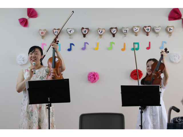 本日、バイオリンを演奏してくださった小林　沙耶様と高木　咲也様🎻