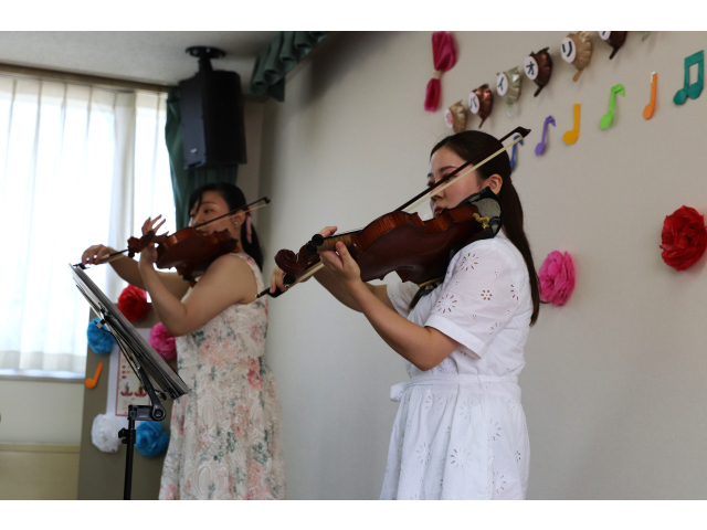 『生演奏』が開始です🎻