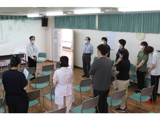 懇談会終了後、参加された方々からのご意見を大切に施設運営をしていくことを改めて確認しました。