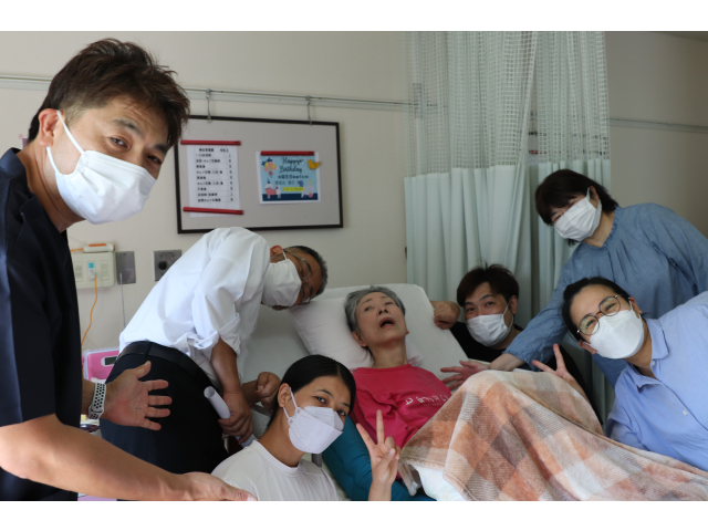 お部屋へお邪魔して皆でパチリ📸