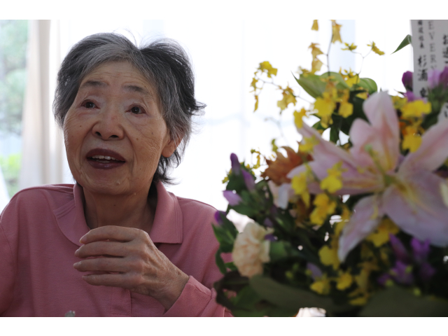花を見ながら美味しいデザート食べて笑みがこぼれます😊