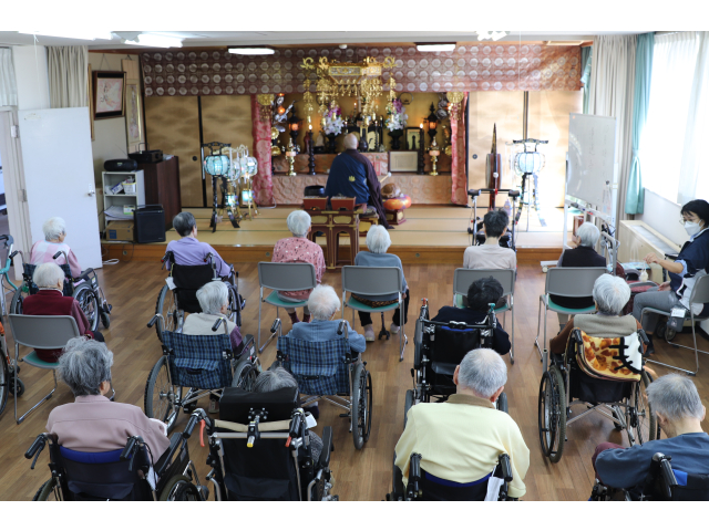 ご住職がお見えになりました😄