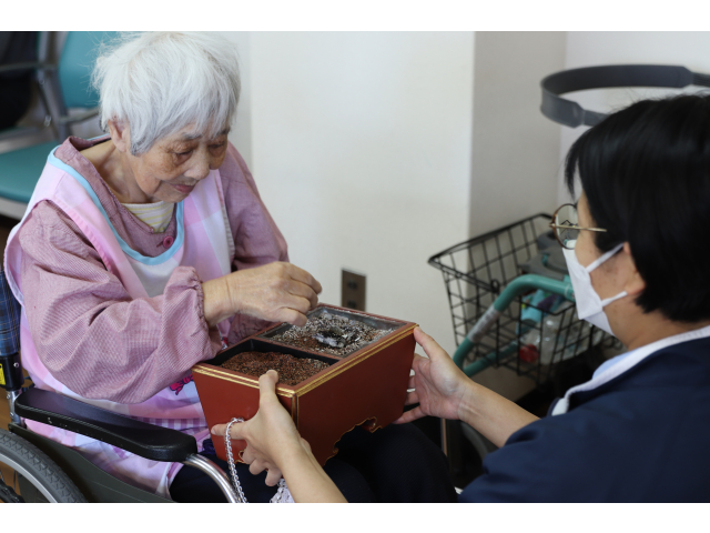 ご利用者の皆さんも順番にお焼香🤌💨