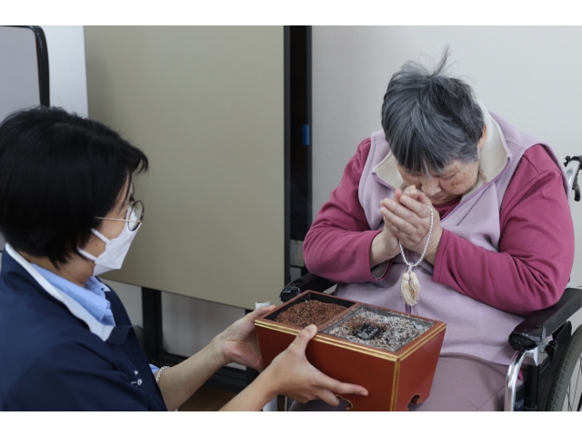 なぁ～～むぅ～～🙏