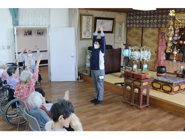 月例祭の後に体の体操🙌