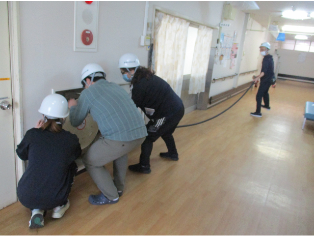 初期消火失敗のため消火ホースによる消火🔥