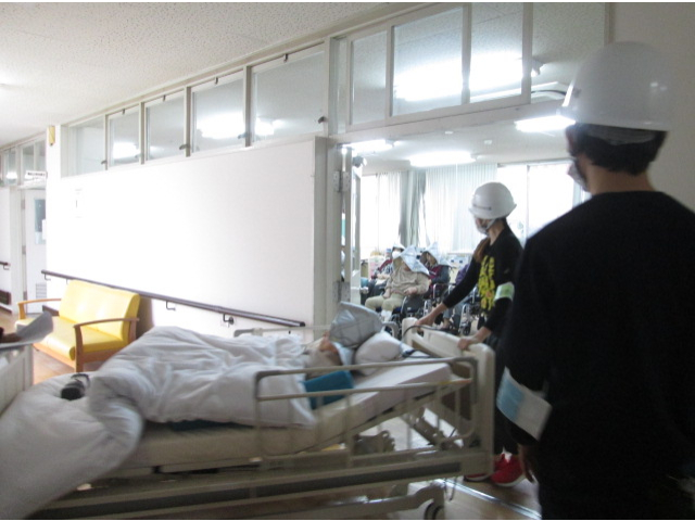 ベッドの方の避難も🛌🏻