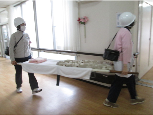 負傷者の報告有り🗣️担架の出動❗