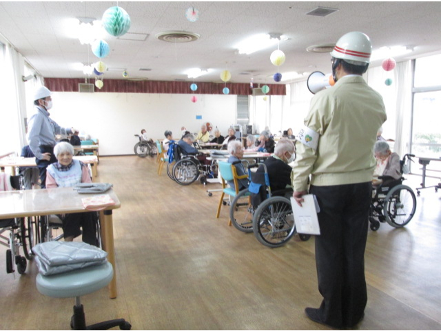 訓練後に隊長から講評をいただきました📢