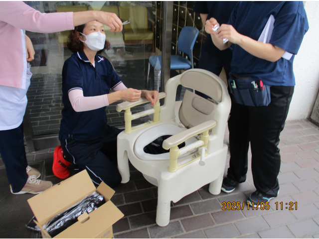 薬品を入れると…🤔