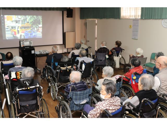 会場は満員御礼😯