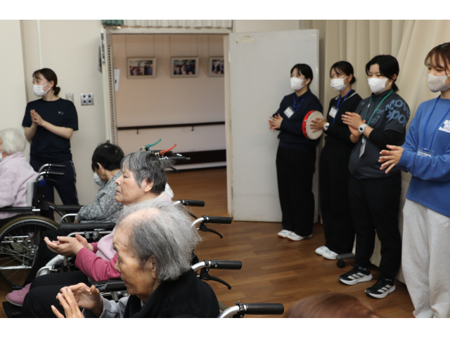 ノリノリで手拍子してました👏