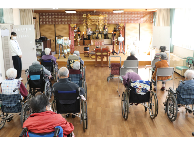本日の月例祭は管理栄養士の実習生も一緒に😄