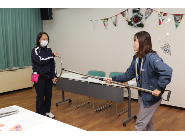 簡単にひねられちゃいます😵