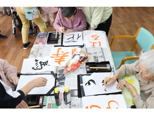 皆さん思い思いに書かれていました🖌