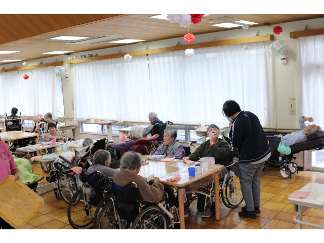 まだ始まらないのかなぁ～～😧