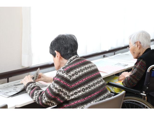 真剣に目を通されていました👀