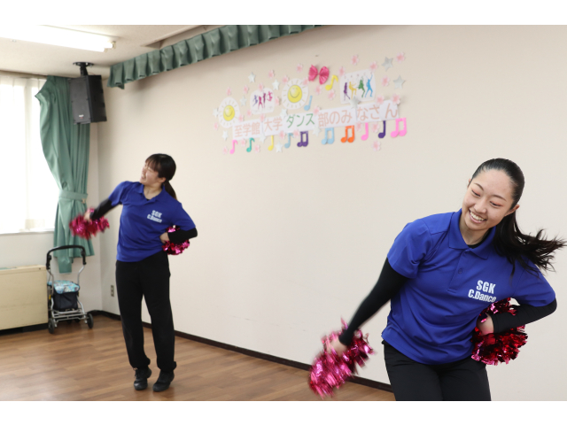 キレッキレのダンスパフォーマンス💃